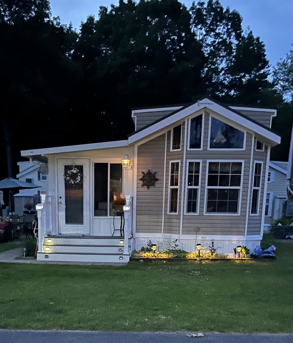 2008 TROPHY PARK MODEL TRAILER
